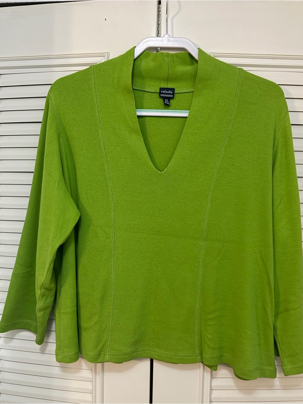 Rafaella Lime Green V-Neck Knit Pullover